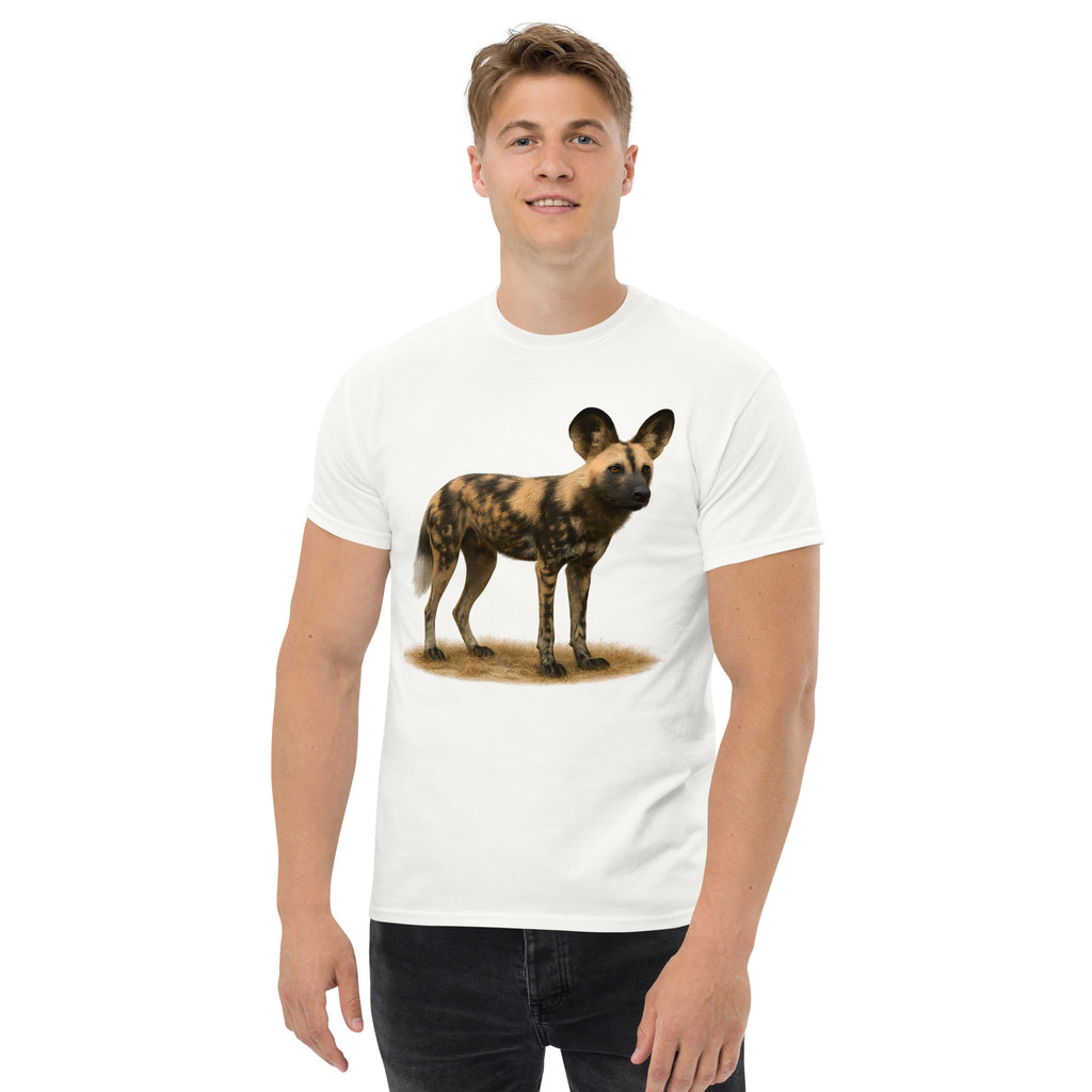 Premium Baumwollshirt mit afrikanischem Wildhund – Motivdruck Nahaufnahme