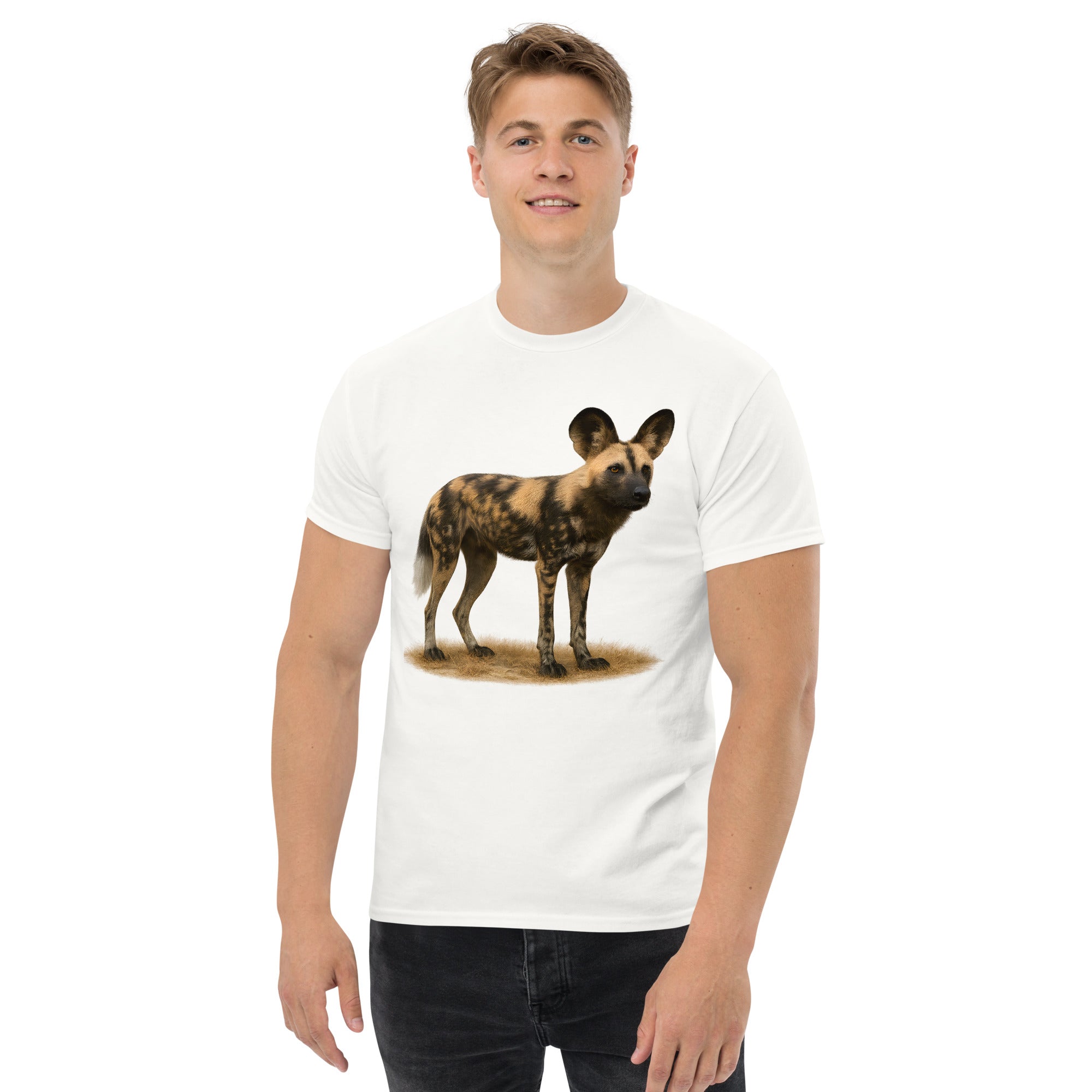 Premium Baumwollshirt mit afrikanischem Wildhund – Motivdruck Nahaufnahme