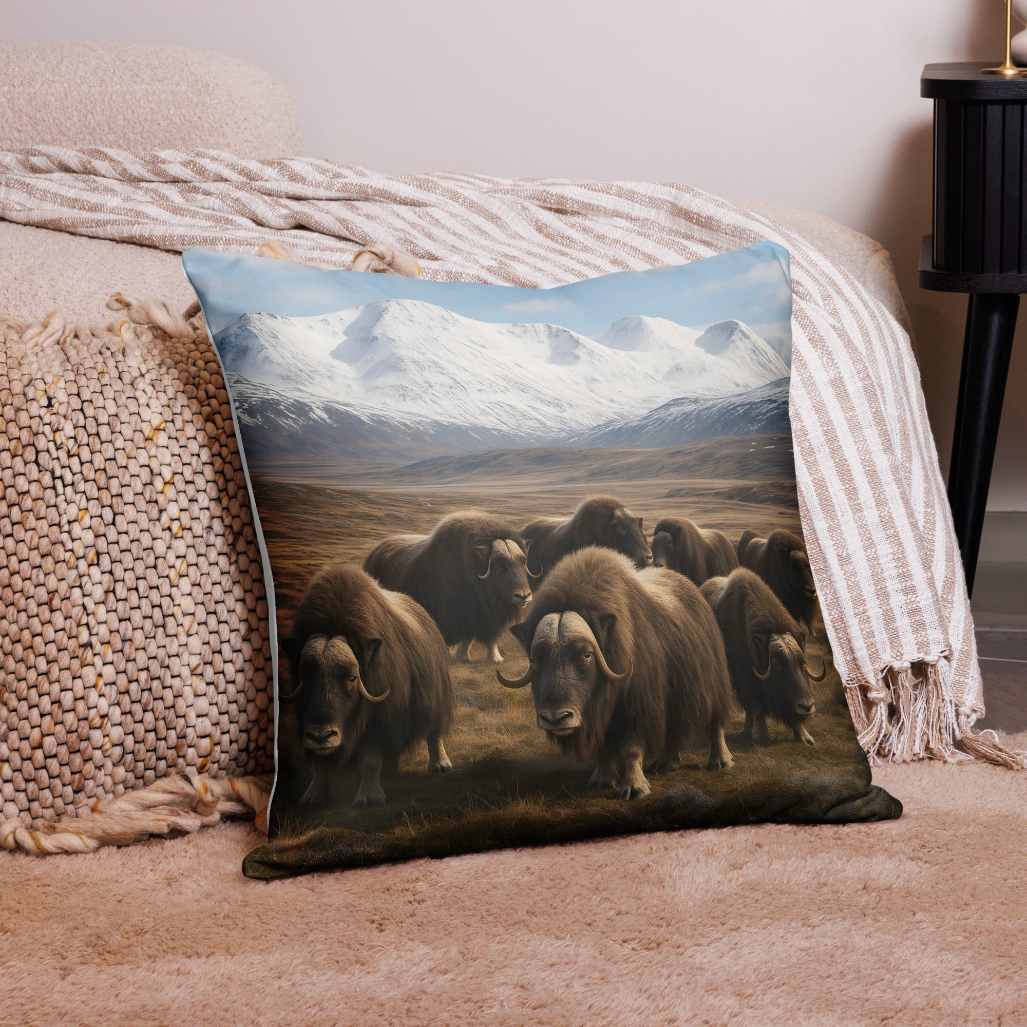 Tiermotiv Kissenbezug Moschusochse im Wohnzimmer